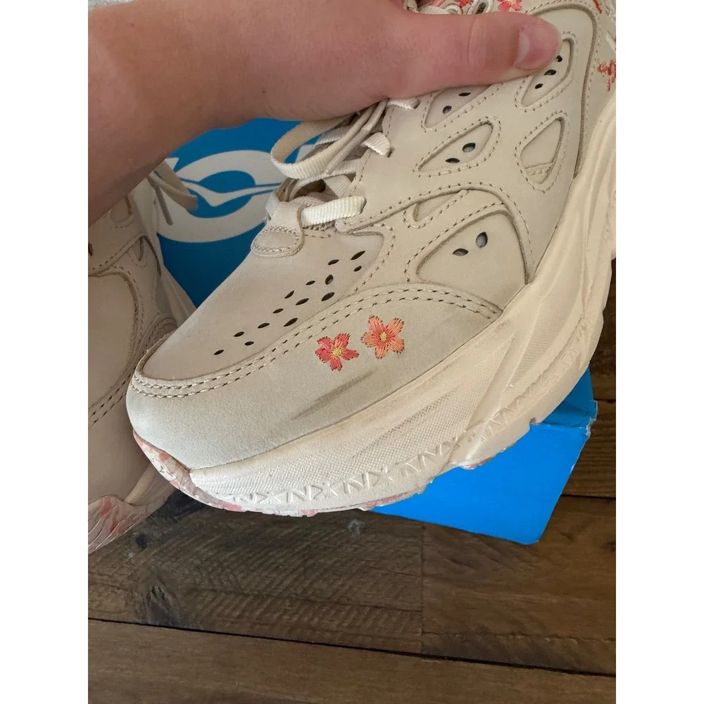 Hoka Clifton LS Vibrant Blooms Cream Floral Embroidery Sneakers 1150911 Size 7.5